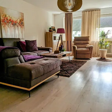 Apartment Retreat: Zentral Und Gemuetlich